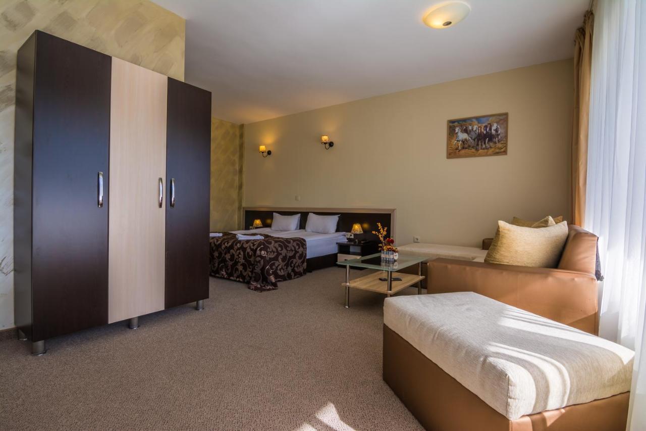 Hotel Royal 波罗维茨 外观 照片